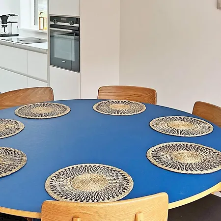 7 Person In Gilleleje-by Traum